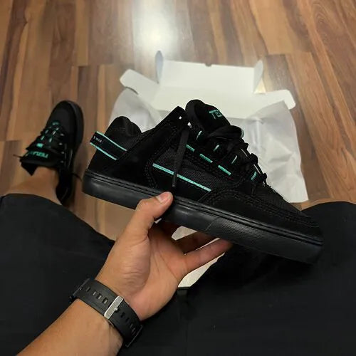 Tênis tesla coil black tiffany