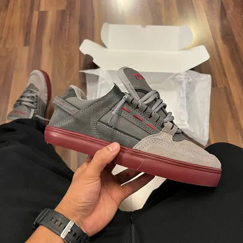 Tênis tesla coil grey